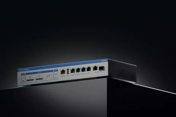 Teltonika Router 4G 2xLTE Cat6 5xEth SFP WiFi (RUTXR1) #MobiltKontor